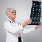 жінка-медик