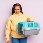 жінка плаче