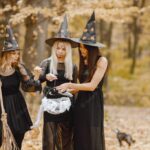 дівчина на Хеллоуїн