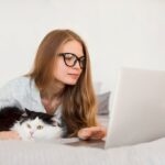 ноутбук стіл